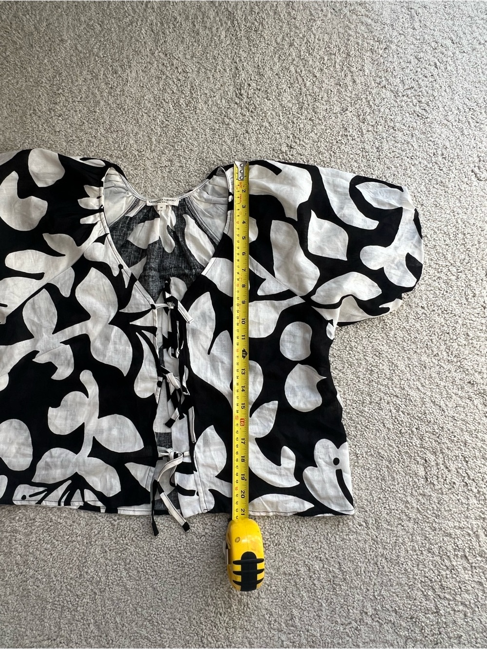 Christian Siriano Black and White Tie-Front Flutter Sleeve Blouse - Picture 6 of 6